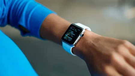 STUDIU. Dispozitivele de monitorizare a activităţilor sportive ar putea deveni aparate pentru depistarea simptomelor de Covid-19