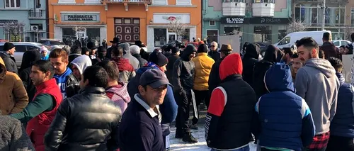 Protest la adresa declarațiilor lui Dorin Florea, s-a cerut demisia primarului: „Rușine să vă fie - VIDEO