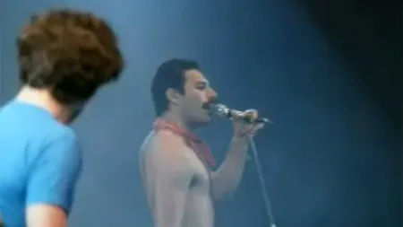 Daniel Radcliffe ar putea juca rolul lui Freddie Mercury, într-un film biografic