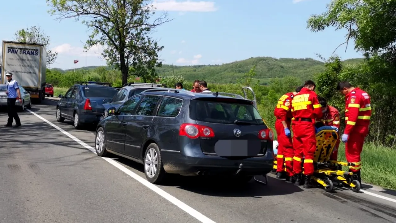 Accident rutier pe DN 7: Trafic îngreunat după impactul dintre două mașini și un tir care s-a soldat cu două victime