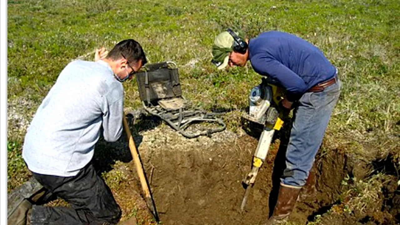 MISTERUL craterelor gigantice din permafrost, elucidat de cercetători. Pericolul din solul înghețat