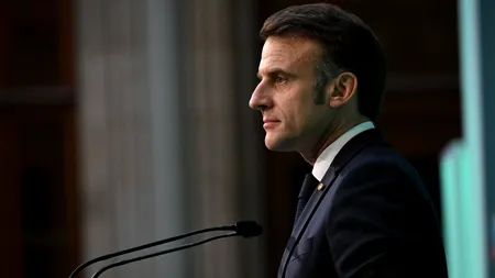 Macron solicită Algeriei să colaboreze cu Franța pe tema imigrației/ „Nu trebuie ca relațiile să devină obiectul jocurilor POLITICE”