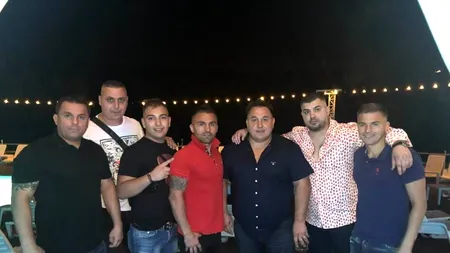 Iar e scandal cu interlopi la Iași! Un apropiat al Cordunenilor a ieșit cu sabia să-i „alerge” pe Vandam și pe Brăileanu / VIDEO halucinant!