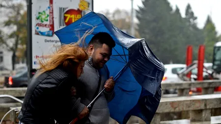 VREMEA. ANM: Vânt puternic și temperaturi scăzute în toată țara, până marți seara