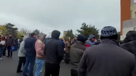 Protest spontan la Petromidia. Angajații cer salarii mai mari