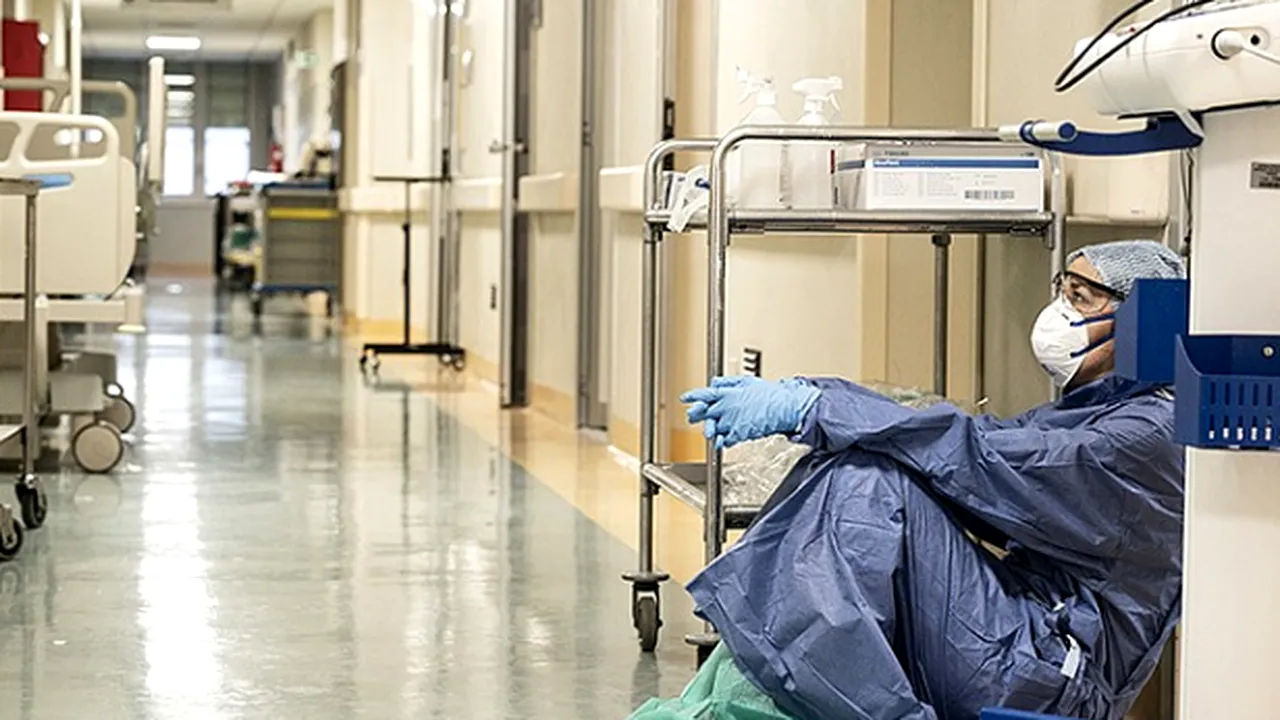 UPU Târgoviște cedează în fața numărului cazurilor de Covid-19. Cadru medical cere înțelegere din partea pacienților: ”Nu mai este personal. Credeți-ne, suntem toți epuizați și terminați!”