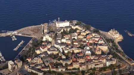 Județul din România, denumit după numele surorii unuia dintre cei mai mari împărați romani. Mulți români îl vizitează vara