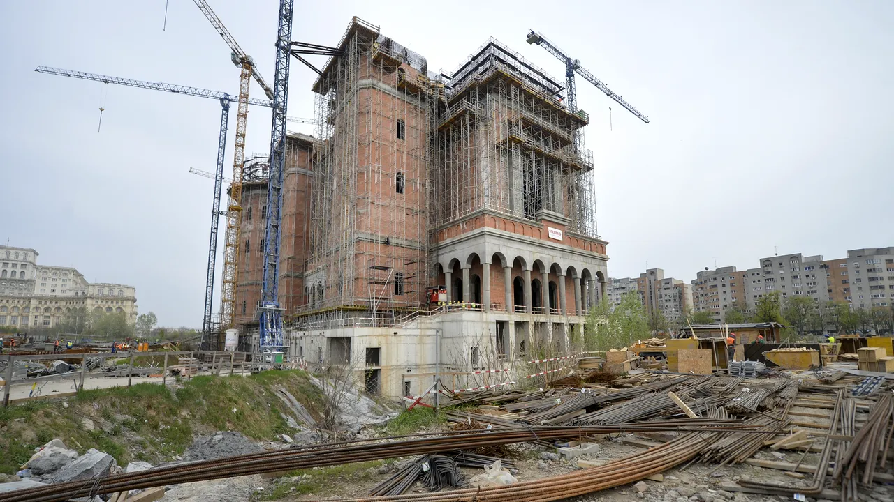 Topul celor mai mari kitsch-uri românești: Catedrala Mântuirii Neamului conduce detașat