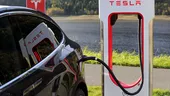 Tesla face concedieri în masă și nu va mai angaja pe nimeni, în perioada următoare