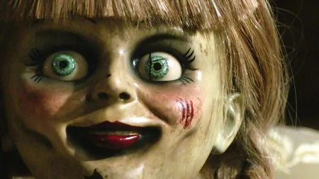 Blestemul PĂPUȘII „posedate”? Un investigator paranormal a fost găsit mort în camera sa de hotel, în timp ce studia misterul păpușii Annabelle
