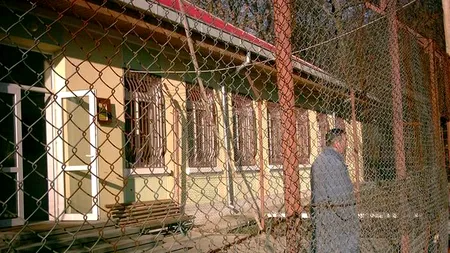 Un pacient periculos de la Psihiatrie a EVADAT. Tânărul și-a ucis mama și bunica. FOTO cu ucigașul căutat de zeci de polițiști. UPDATE: Tânărul a fost prins