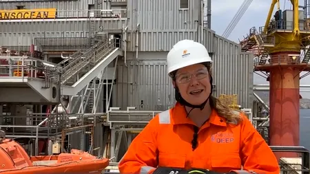 Conducerea OMV Petrom, mesaj de pe gigantica platformă care va fora în Marea Neagră. „Proiectul Neptun Deep avansează în grafic și în siguranță”