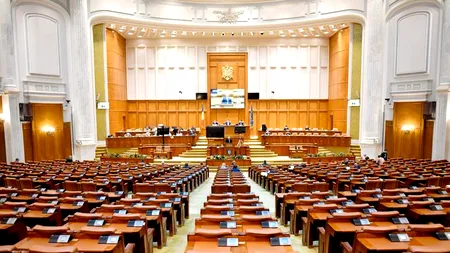 8 ȘTIRI DE LA ORA 8. Ședință în Parlament. Rectificarea bugetară și desființarea pensiilor parlamentarilor, dezbătute de plenul reunit