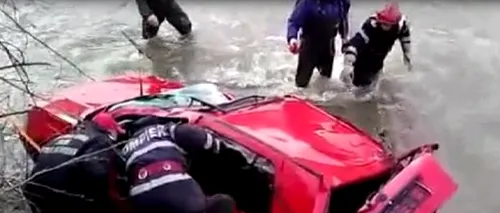 Un bărbat a căzut cu mașina în râul Bistrița. Când l-au găsit, după  9 ore, era mult prea târziu