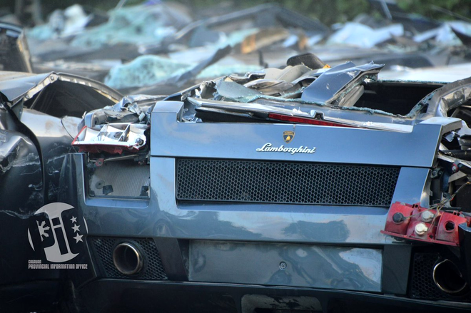 Mașini și motociclete de lux distruse în Filipine