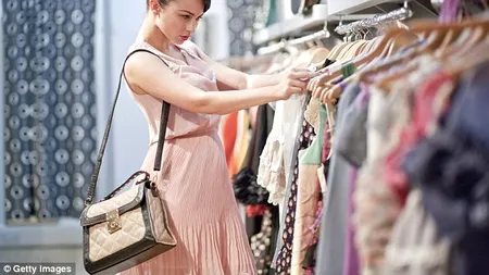 Semnal de alarmă. Industria modei din Marea Britanie, sufocată de condițiile post – Brexit. Se solicită revizuirea taxelor vamale