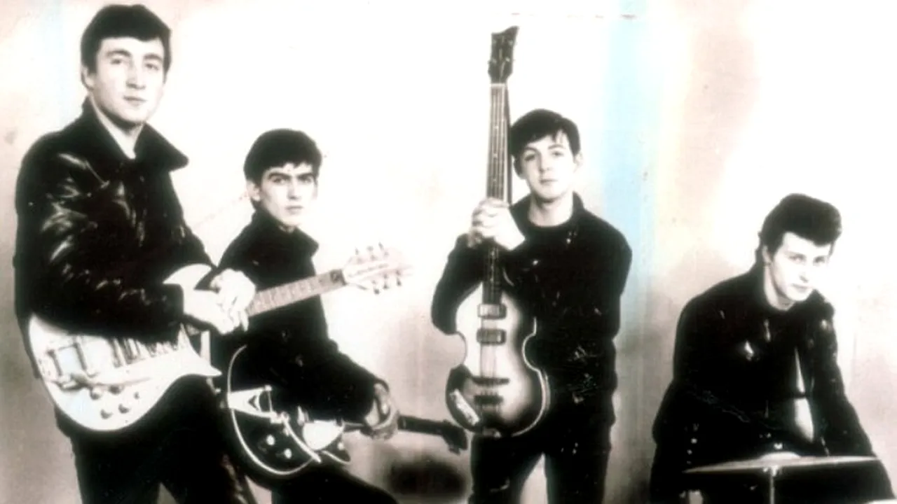 Un fan al trupei The Beatles vrea să îl cloneze pe John Lennon