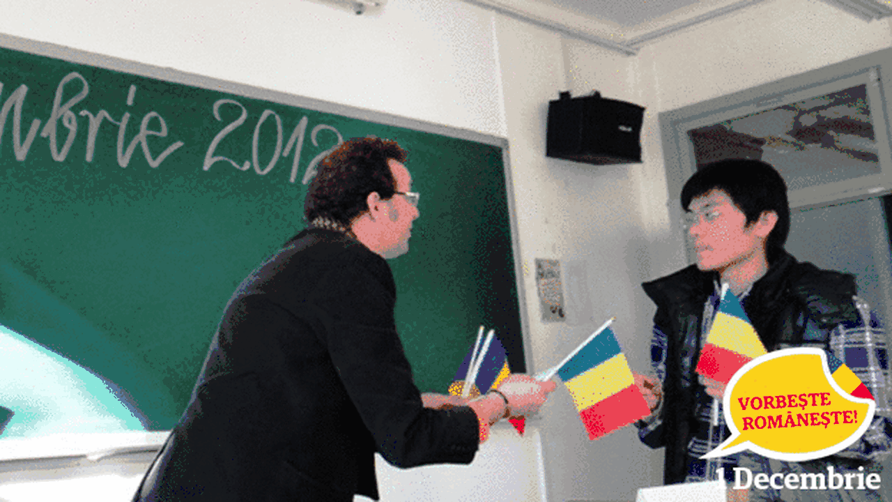 VORBEȘTE ROMÂNEȘTE. Cine sunt profesorii care predau româna la New Delhi, Beijing și New York. 