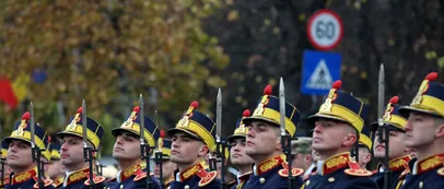 Repetiție generală pentru Parada Militară de Ziua Națională, marți, în București / RESTRICȚII de circulație în zona Arcului de Triumf