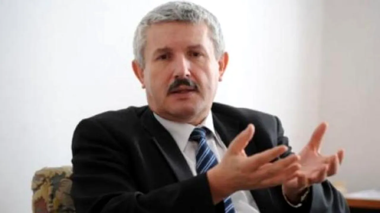 Primarul din Râmnicu Vâlcea, dus la audieri la DNA București