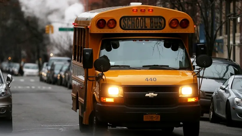 Șoferii autobuzelor școlare din New York fac prima lor grevă din ultimii 33 de ani