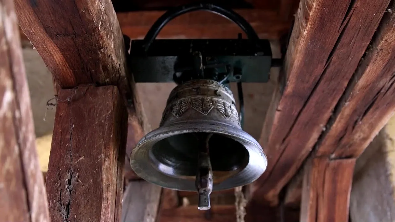 Un bărbat în vârstă de 60 ani s-a sinucis într-o biserică din Dâmbovița