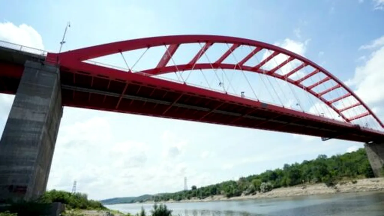 Fiul fostului șef ANAF Constanța, a murit după ce s-a aruncat în gol de pe podul de la Cernavodă