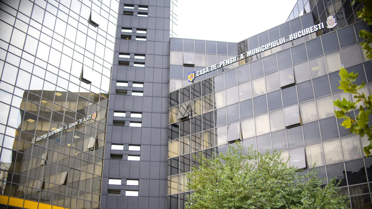 Peste 420.000 de români au PENSII de serviciu și pensii și indemnizații prevăzute de legi speciale în decembrie. Cea mai mare pensie de serviciu medie