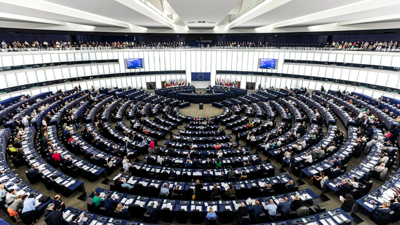 A fost adoptată o rezoluţie prin care cere accelerarea negocierilor de aderare cu Republica Moldova şi creşterea sprijinului financiar