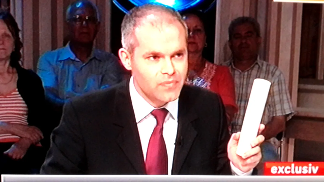 Daniel Funeriu și-a arătat în direct DIPLOMA DE BACALAUREAT. 