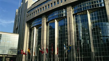 Uniunea Europeană este pregătită de negocieri cu TRUMP, dar avertizează că va riposta la taxe comerciale /„Vom răspunde ferm”