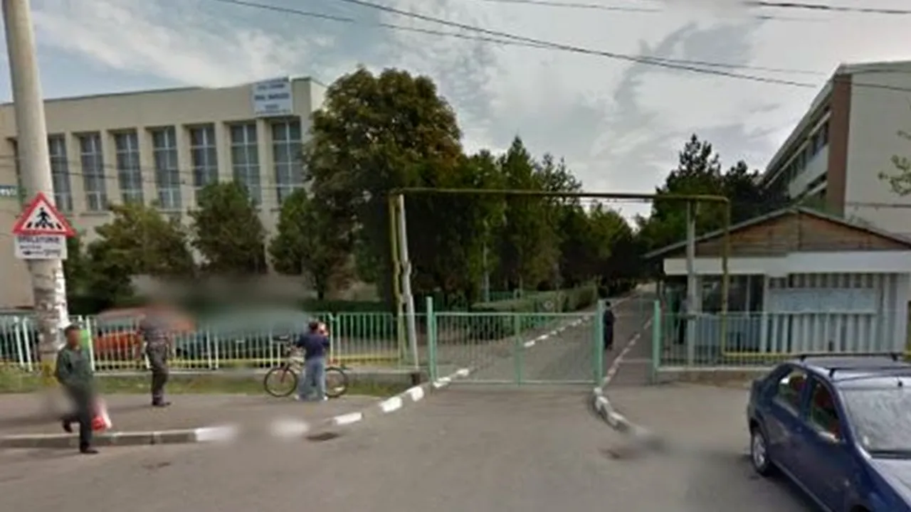 Ce a pățit un profesor de liceu care lua mită de la elevi