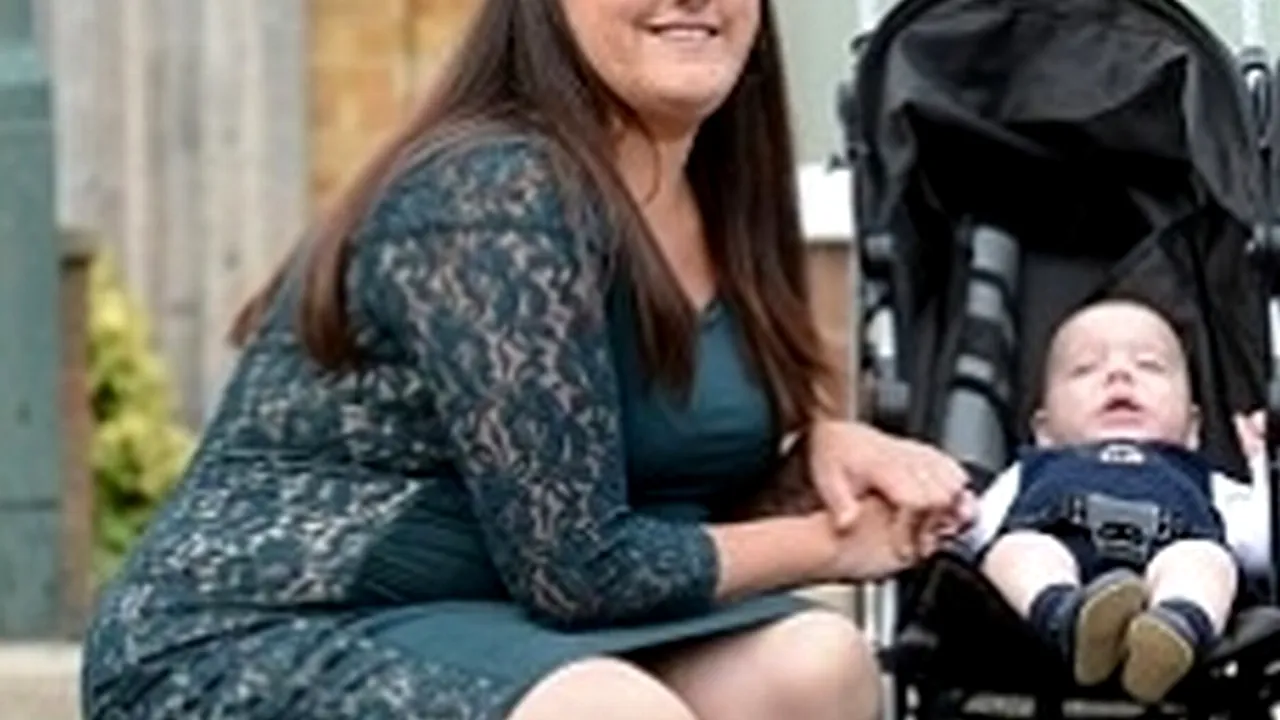 Această femeie a născut în iulie 2013. Ce s-a întâmplat peste alte nouă luni pare un scenariu de film