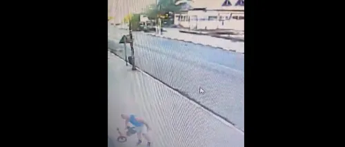 VIDEO. Cum a furat un bărbat din Găești bicicleta unui copil. Momentul a fost surprins de camerele de supraveghere