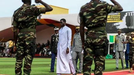 Armata franceză se retrage oficial din Senegal/ „SUVERANITATEA nu acceptă prezența altor baze militare”