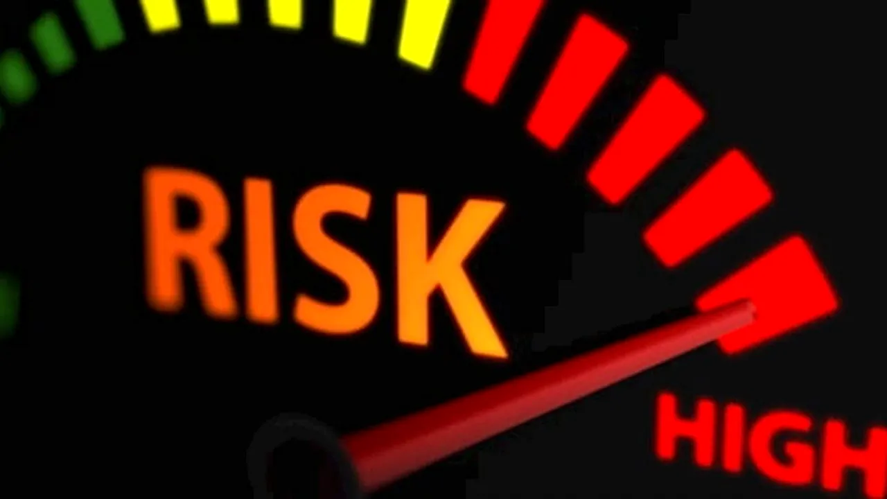 Mare șef din BNR, atac la moțiunea PSD. „Ne jucăm cu chibriturile pe întuneric într-un depozit de benzină”