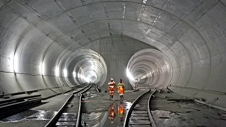 Cel mai lung tunel feroviar din lume, care străbate Alpii elvețieni pe 57 km, inaugurat. Un spectaculos VIDEO 360 de grade