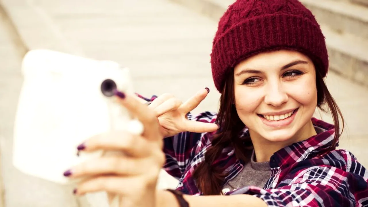 Afecțiunea la care sunt predispuși oamenii care-și fac selfie