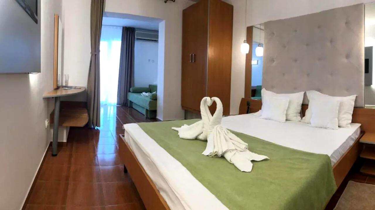 Litoralul pentru to(n)ți: Cazare de 740 lei pe noapte în Mamaia, acum, la început de septembrie