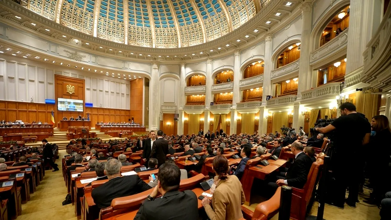Scandal în Parlament. UDMR a părăsit ședința plenului: „Nu putem asista la apărarea legionarilor