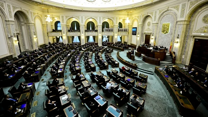 Scandal în plenul Senatului pe neinvitarea lui Băsescu: Intrăm în istoria nebunilor României 