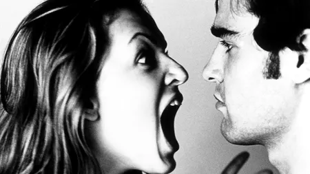 A fost lansat raportul intoleranței. CNA: Putem să mergem înainte cu capul sus