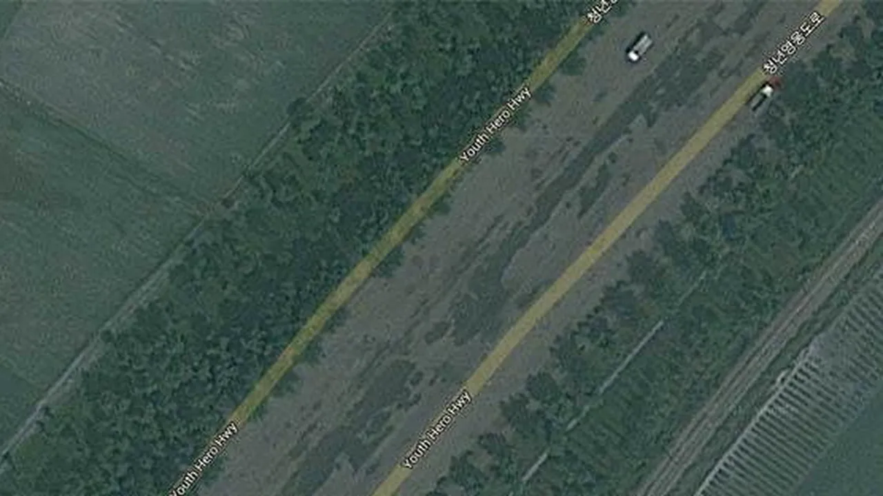 Autostrada ale cărei gropi se pot vedea din satelit - FOTO și VIDEO