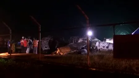 ACCIDENT AVIATIC | Avionul care transporta medici, un pacient și provizii medicale pentru lupta împotriva coronavirusului a luat foc făcând 8 victime umane - VIDEO