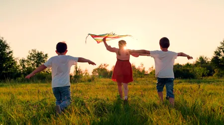 Coincidență rarisimă. Cinci frați s-au născut în aceeași zi, dar în ani diferiți. Ce spun experții medicali