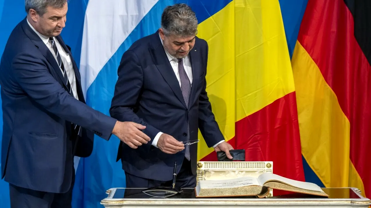 Cadoul culinar inedit marca „La Cocoșatu” adus de Marcel Ciolacu omologului său bavarez Markus Soder: Nu se mai apropie vampirii de noi