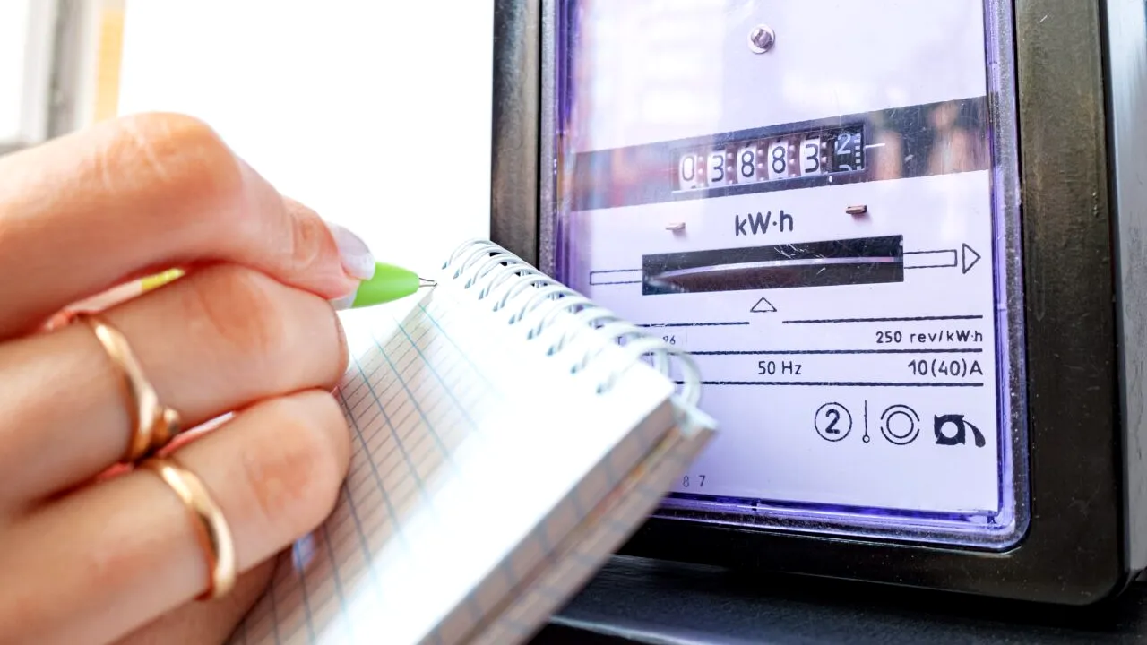 Autoritatea Națională de Reglementare în Domeniul Energiei anunță o premieră. Apar comunitățile în care oamenii își pot produce și vinde energia