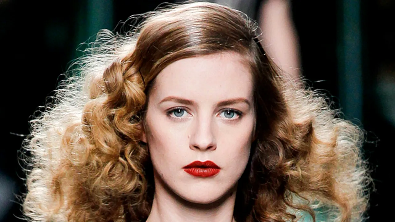 De ce apar mătreața și alte probleme ale părului