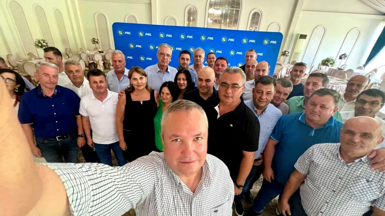 Nicolae Ciucă a început consultările pentru depunerea candidaturii la prezidențiale, la DĂBULENI: 