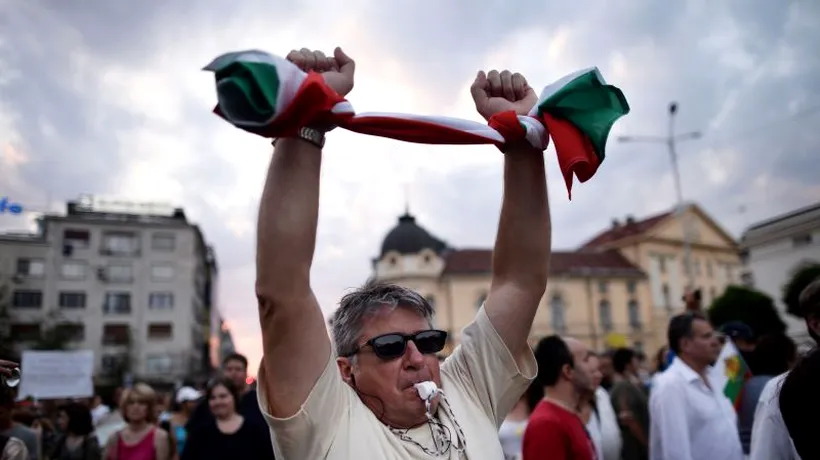 Ministrul bulgar al Muncii avertizează: Economia se află la un pas de recesiune